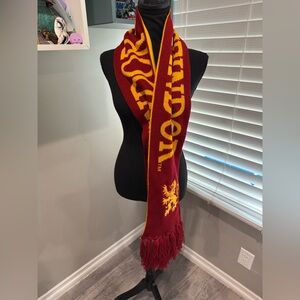 Wizarding‎ World of Harry Potter Universal Studios Gryffindor Scarf
